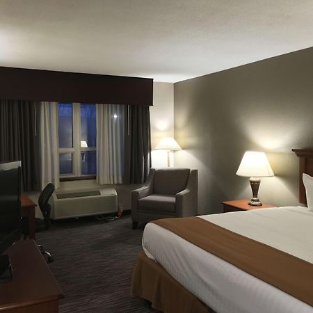 יוטיקה Best Western Gateway Adirondack Inn מראה חיצוני תמונה