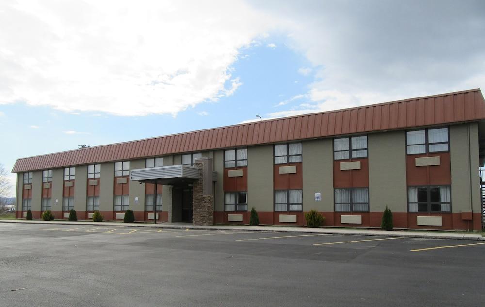 יוטיקה Best Western Gateway Adirondack Inn מראה חיצוני תמונה