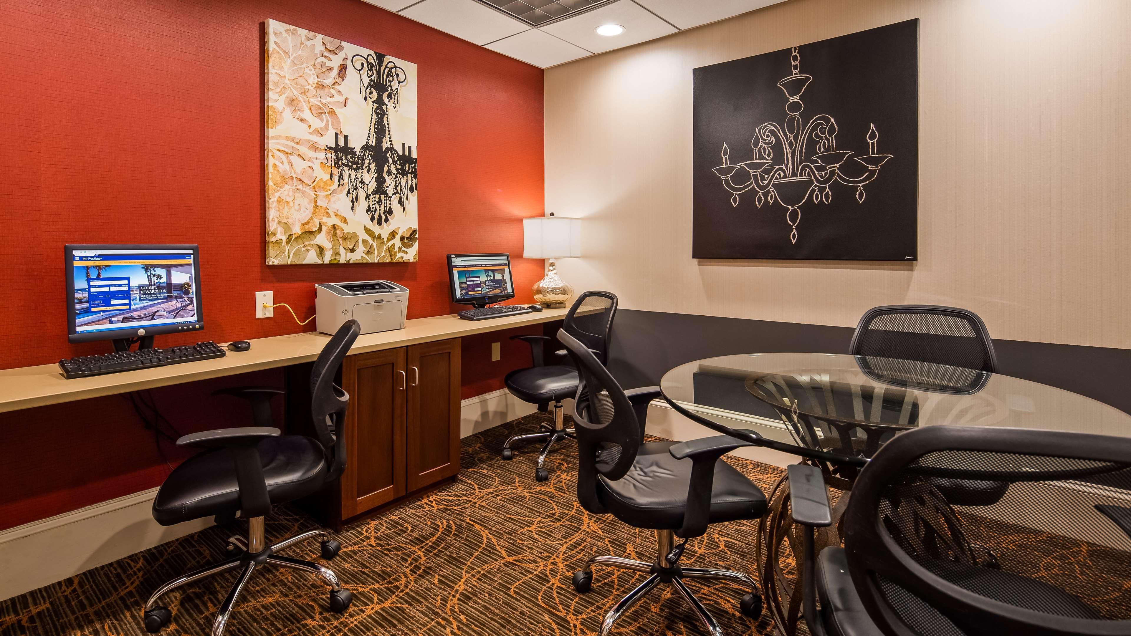 יוטיקה Best Western Gateway Adirondack Inn מראה חיצוני תמונה