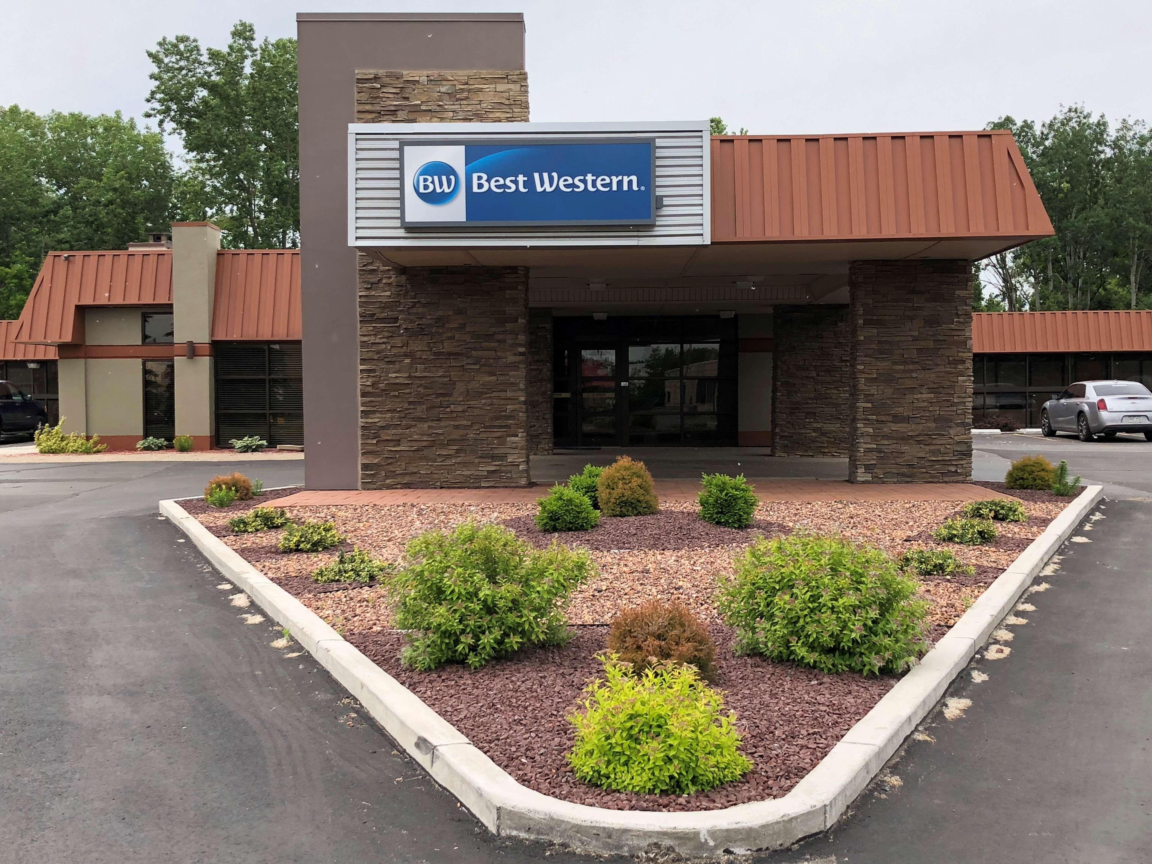יוטיקה Best Western Gateway Adirondack Inn מראה חיצוני תמונה