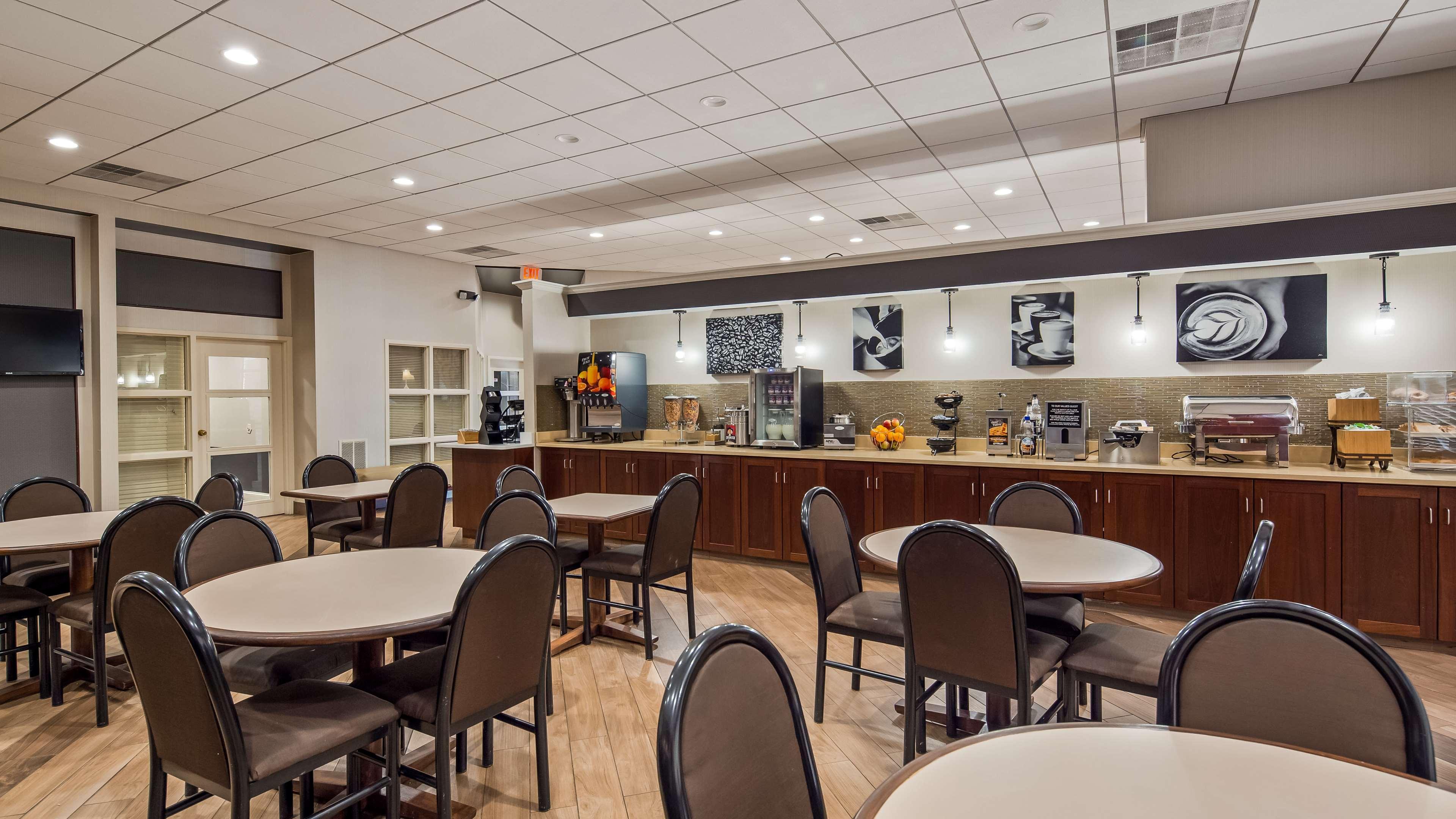 יוטיקה Best Western Gateway Adirondack Inn מראה חיצוני תמונה
