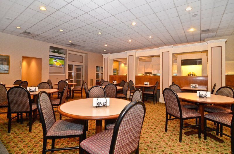 יוטיקה Best Western Gateway Adirondack Inn מראה חיצוני תמונה