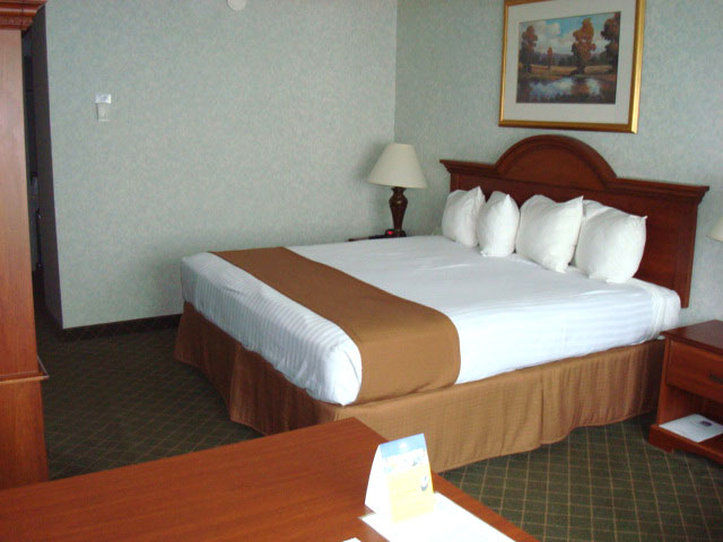 יוטיקה Best Western Gateway Adirondack Inn מראה חיצוני תמונה