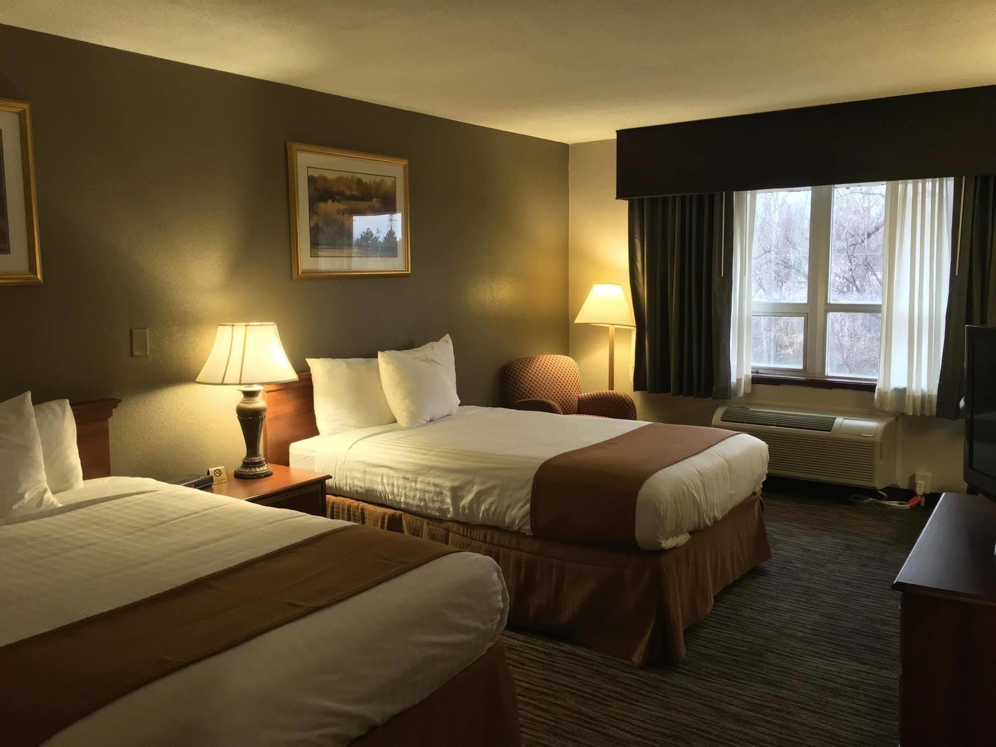 יוטיקה Best Western Gateway Adirondack Inn מראה חיצוני תמונה
